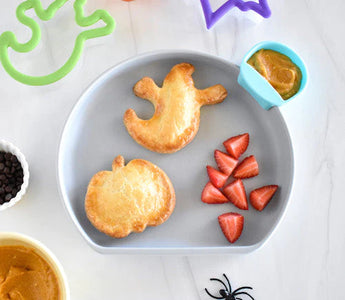 Halloween Hand Pies with a Pumpkin Cream Cheese Filling/Spread - Bumkins