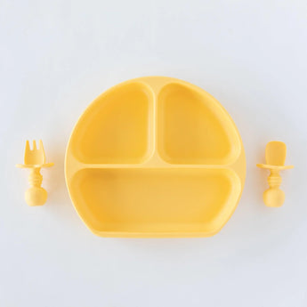 Bumkins Silicone Chewtensils® Pineapple set is perfect for baby-led weaning, featuring a yellow plate, matching fork, and spoon.